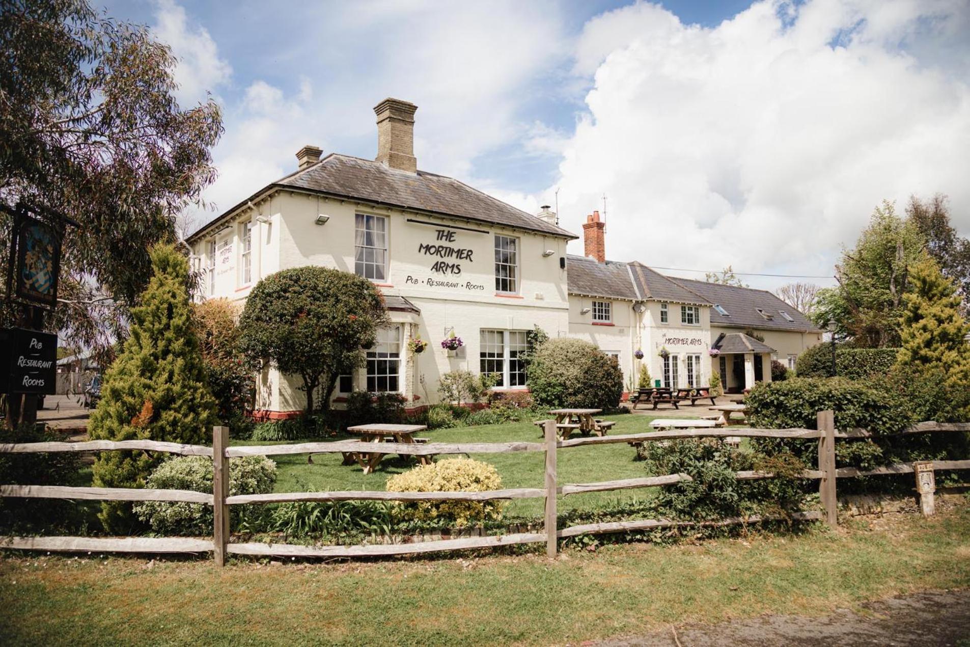 The Mortimer Arms (Adults Only) Romsey Dış mekan fotoğraf